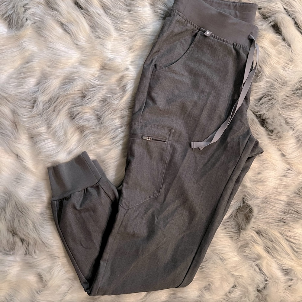 Figs graphite zamora joggers small